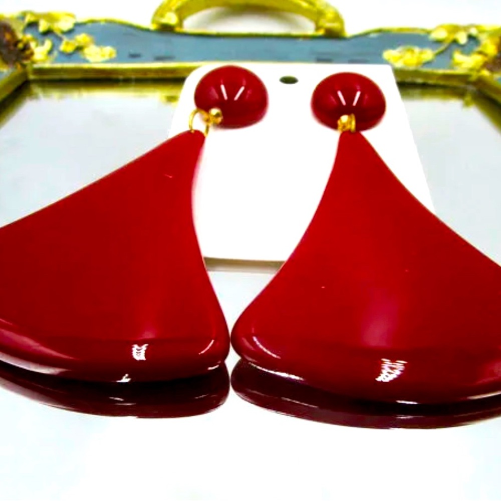 🔴New Fashion Kite Shaped Stud Earrings
